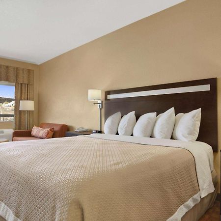 Days Inn By Wyndham Globe Dış mekan fotoğraf