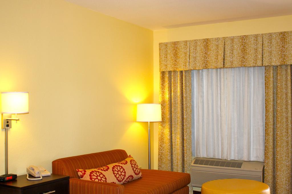 Days Inn By Wyndham Globe Dış mekan fotoğraf